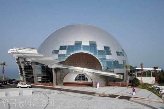 2016년 NYSC 여름학교 참가 신청을 접수하는 국립고흥청소년우주체험센터