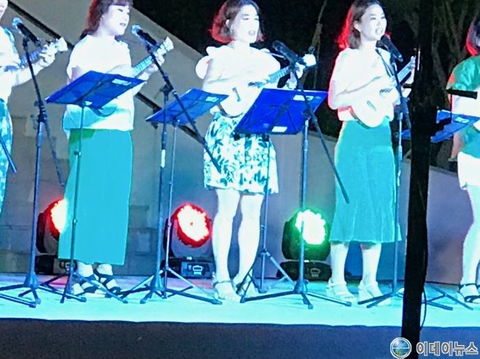 우크렐라 팀의 인기가요 메들리연주