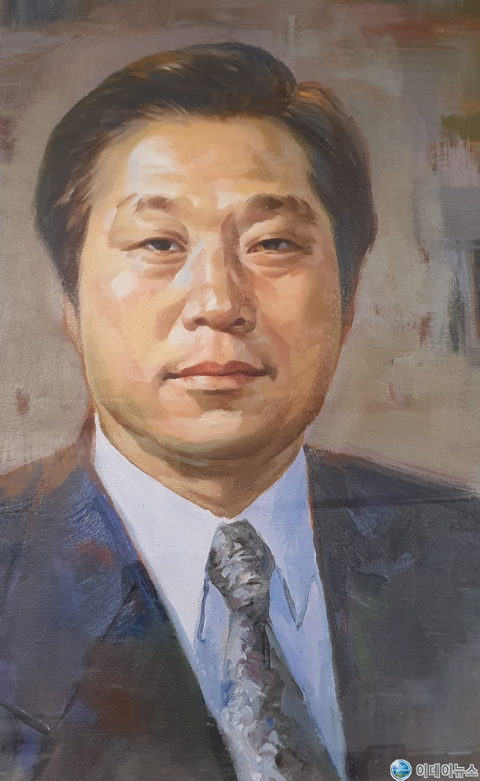 한중문화교류중앙회장 강원구박사